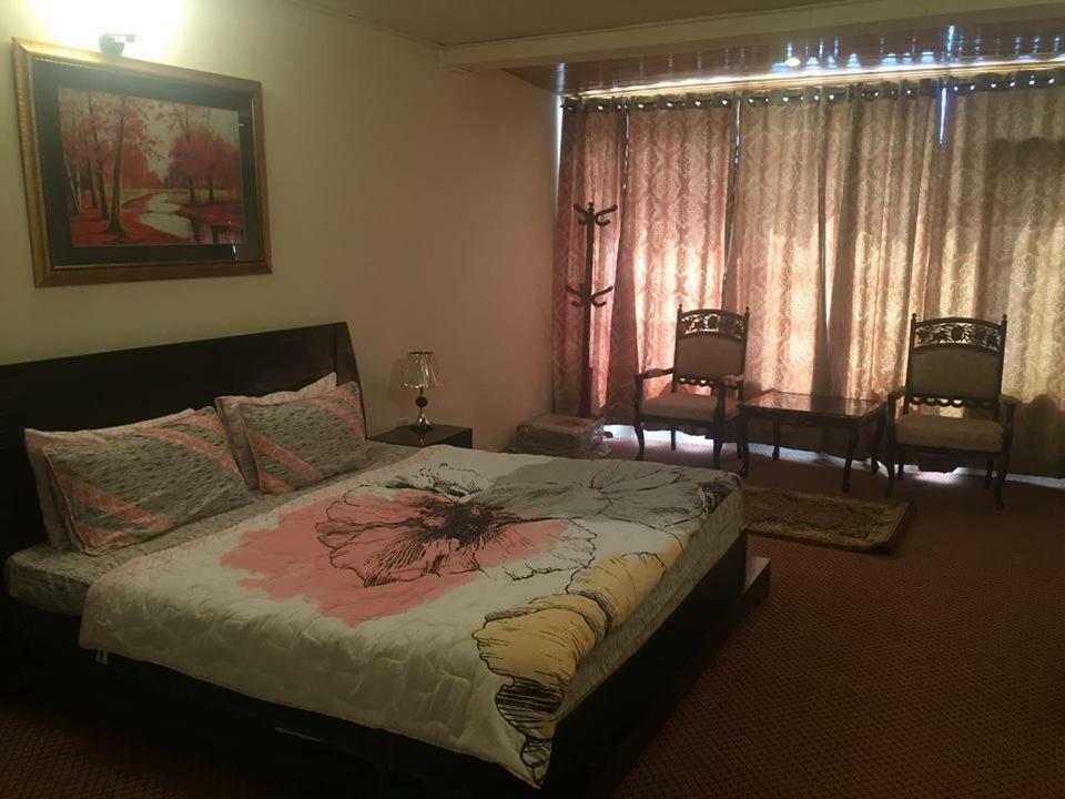 Embassy Villa Suites Karimabad  المظهر الخارجي الصورة